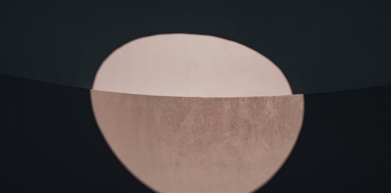 Photo alabaster disk sconce