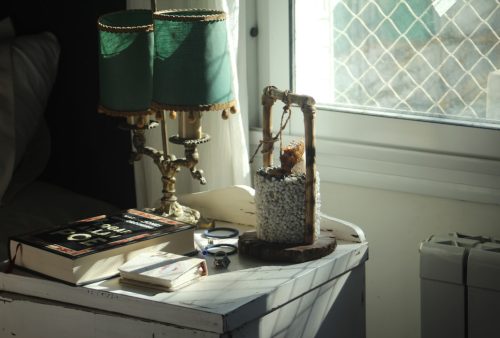 Photo marble column table lamp